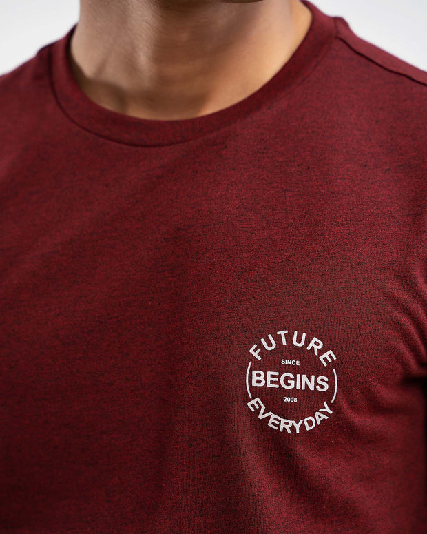 muscle fit badge printed t shirt | maroon color | image 4 | close up
